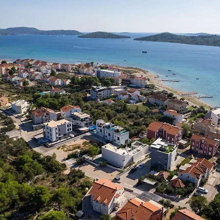 Adriana I Lägenhet *